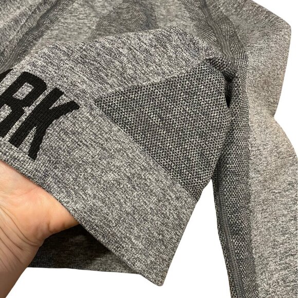 GYMSHARK Heathered Gray Cropped Compression Long Sleeve Top Cut Out Back Size S - Picture 8 of 14